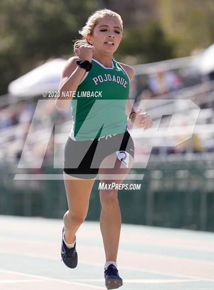 Thumbnail 1 in Larry Baca Memorial Invitational Track Meet photogallery.