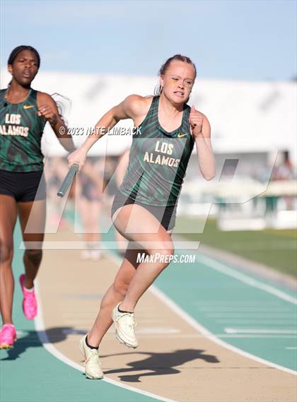 Thumbnail 2 in Larry Baca Memorial Invitational Track Meet photogallery.