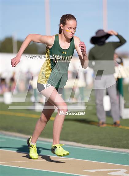 Thumbnail 1 in Larry Baca Memorial Invitational Track Meet photogallery.