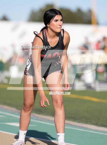 Thumbnail 3 in Larry Baca Memorial Invitational Track Meet photogallery.