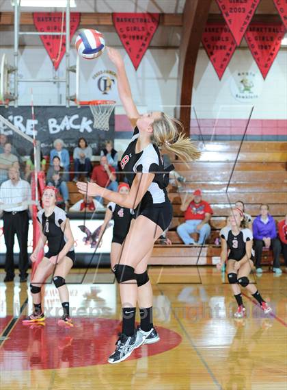 Thumbnail 1 in Neillsville @ Owen-Withee photogallery.