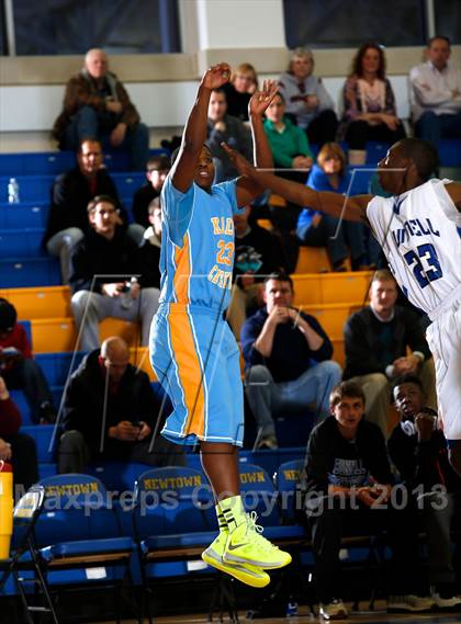 Thumbnail 3 in Bunnell vs Kolbe Cathedral (SWC Semifinal) photogallery.