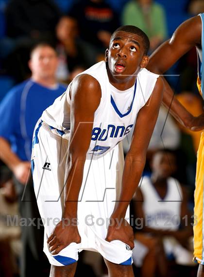 Thumbnail 3 in Bunnell vs Kolbe Cathedral (SWC Semifinal) photogallery.