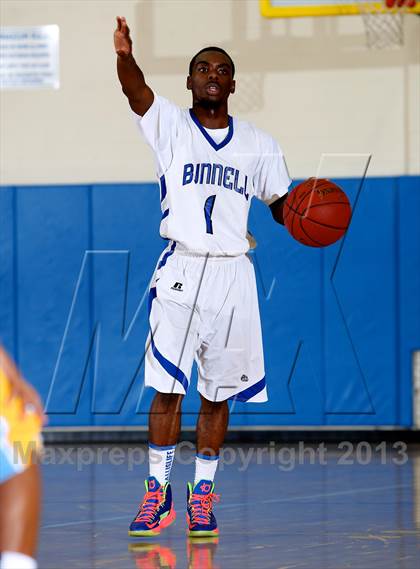 Thumbnail 2 in Bunnell vs Kolbe Cathedral (SWC Semifinal) photogallery.