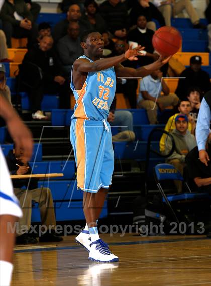 Thumbnail 2 in Bunnell vs Kolbe Cathedral (SWC Semifinal) photogallery.