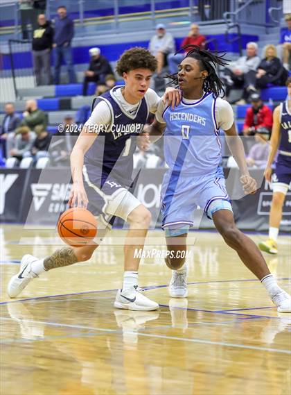 Thumbnail 3 in IMG Academy vs. LA Lumiere (5 for the Fight National Hoopfest) photogallery.