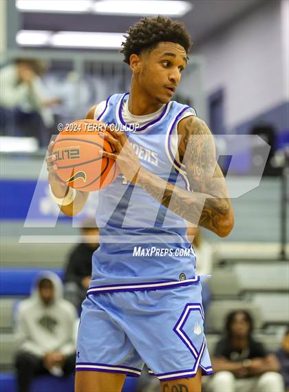Thumbnail 2 in IMG Academy vs. LA Lumiere (5 for the Fight National Hoopfest) photogallery.
