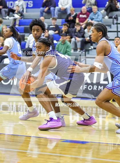 Thumbnail 2 in IMG Academy vs. LA Lumiere (5 for the Fight National Hoopfest) photogallery.