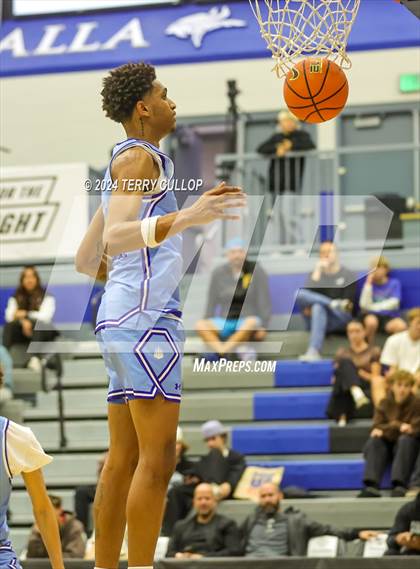 Thumbnail 1 in IMG Academy vs. LA Lumiere (5 for the Fight National Hoopfest) photogallery.