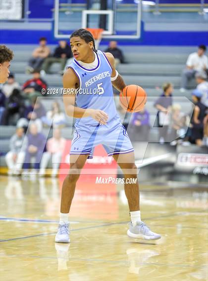 Thumbnail 2 in IMG Academy vs. LA Lumiere (5 for the Fight National Hoopfest) photogallery.