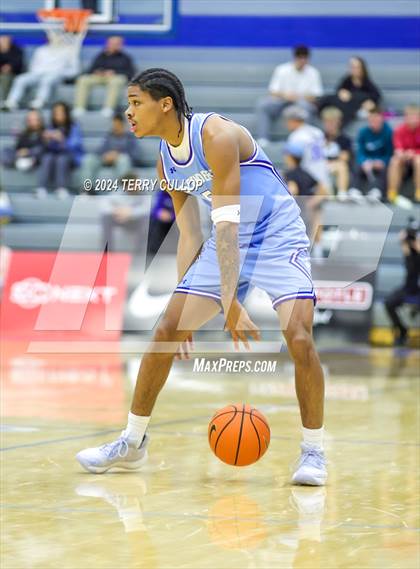Thumbnail 3 in IMG Academy vs. LA Lumiere (5 for the Fight National Hoopfest) photogallery.