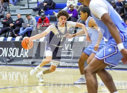 Thumbnail 3 in IMG Academy vs. LA Lumiere (5 for the Fight National Hoopfest) photogallery.