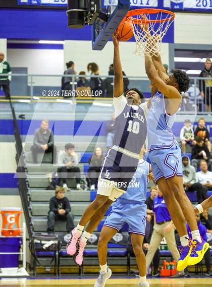 Thumbnail 3 in IMG Academy vs. LA Lumiere (5 for the Fight National Hoopfest) photogallery.