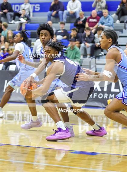 Thumbnail 1 in IMG Academy vs. LA Lumiere (5 for the Fight National Hoopfest) photogallery.