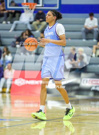 Thumbnail 1 in IMG Academy vs. LA Lumiere (5 for the Fight National Hoopfest) photogallery.
