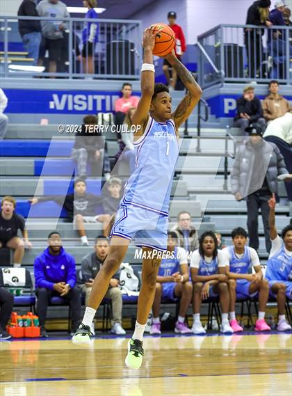 Thumbnail 3 in IMG Academy vs. LA Lumiere (5 for the Fight National Hoopfest) photogallery.
