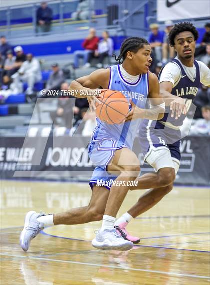 Thumbnail 3 in IMG Academy vs. LA Lumiere (5 for the Fight National Hoopfest) photogallery.