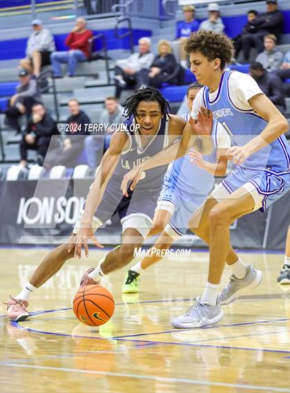 Thumbnail 2 in IMG Academy vs. LA Lumiere (5 for the Fight National Hoopfest) photogallery.