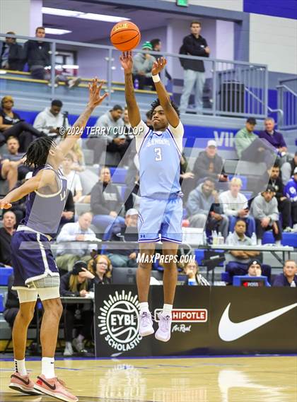 Thumbnail 3 in IMG Academy vs. LA Lumiere (5 for the Fight National Hoopfest) photogallery.