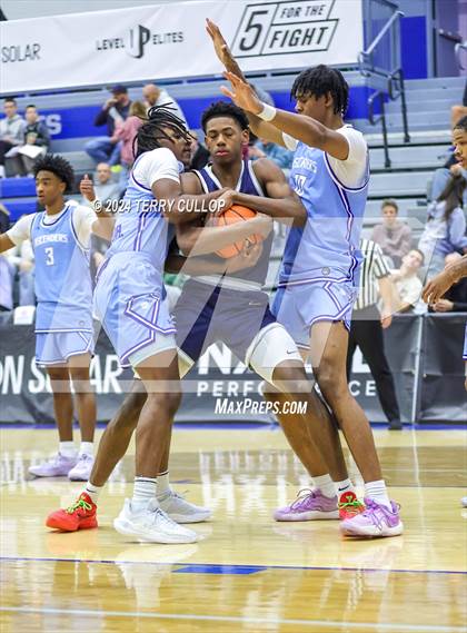 Thumbnail 1 in IMG Academy vs. LA Lumiere (5 for the Fight National Hoopfest) photogallery.