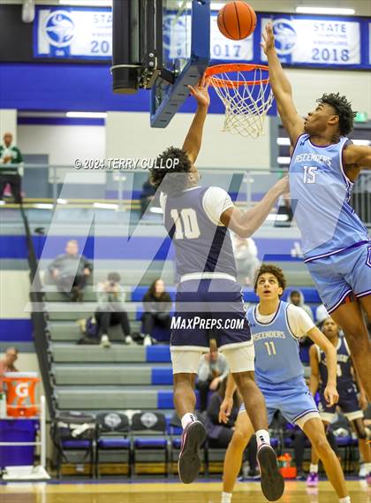Thumbnail 1 in IMG Academy vs. LA Lumiere (5 for the Fight National Hoopfest) photogallery.