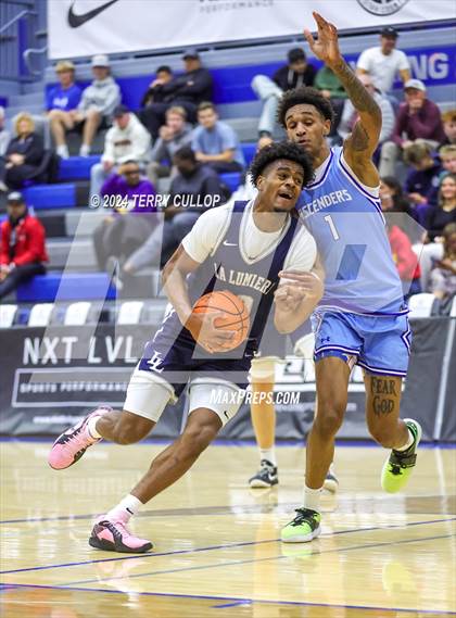 Thumbnail 3 in IMG Academy vs. LA Lumiere (5 for the Fight National Hoopfest) photogallery.