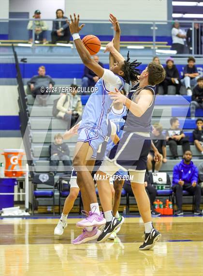 Thumbnail 1 in IMG Academy vs. LA Lumiere (5 for the Fight National Hoopfest) photogallery.