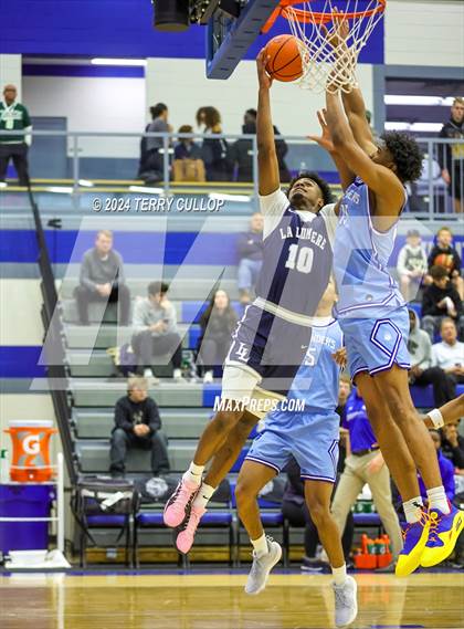Thumbnail 2 in IMG Academy vs. LA Lumiere (5 for the Fight National Hoopfest) photogallery.