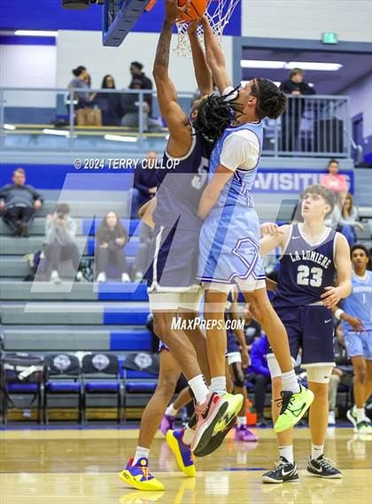 Thumbnail 3 in IMG Academy vs. LA Lumiere (5 for the Fight National Hoopfest) photogallery.