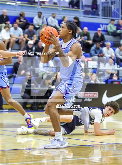 Thumbnail 3 in IMG Academy vs. LA Lumiere (5 for the Fight National Hoopfest) photogallery.
