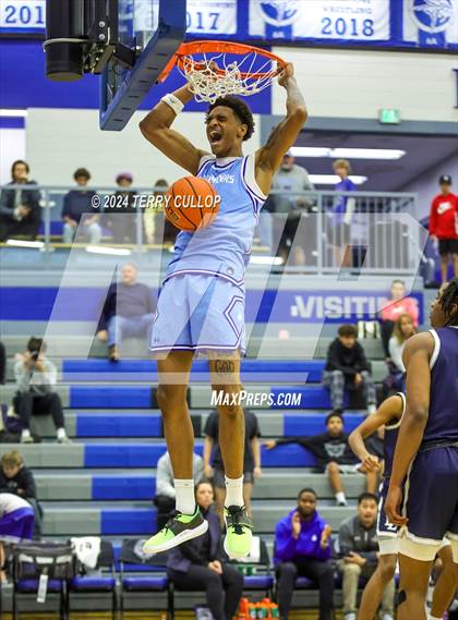 Thumbnail 2 in IMG Academy vs. LA Lumiere (5 for the Fight National Hoopfest) photogallery.