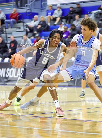 Thumbnail 2 in IMG Academy vs. LA Lumiere (5 for the Fight National Hoopfest) photogallery.