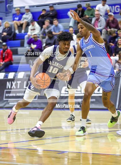 Thumbnail 2 in IMG Academy vs. LA Lumiere (5 for the Fight National Hoopfest) photogallery.
