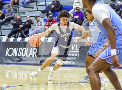 Thumbnail 1 in IMG Academy vs. LA Lumiere (5 for the Fight National Hoopfest) photogallery.