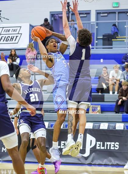 Thumbnail 2 in IMG Academy vs. LA Lumiere (5 for the Fight National Hoopfest) photogallery.