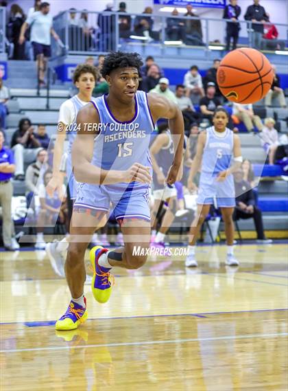 Thumbnail 2 in IMG Academy vs. LA Lumiere (5 for the Fight National Hoopfest) photogallery.