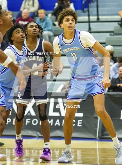 Thumbnail 1 in IMG Academy vs. LA Lumiere (5 for the Fight National Hoopfest) photogallery.