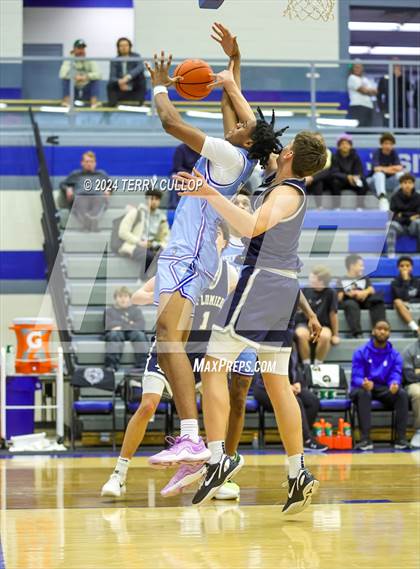 Thumbnail 3 in IMG Academy vs. LA Lumiere (5 for the Fight National Hoopfest) photogallery.
