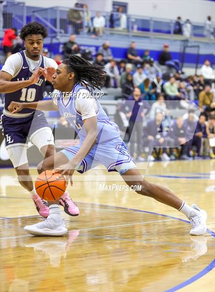 Thumbnail 3 in IMG Academy vs. LA Lumiere (5 for the Fight National Hoopfest) photogallery.