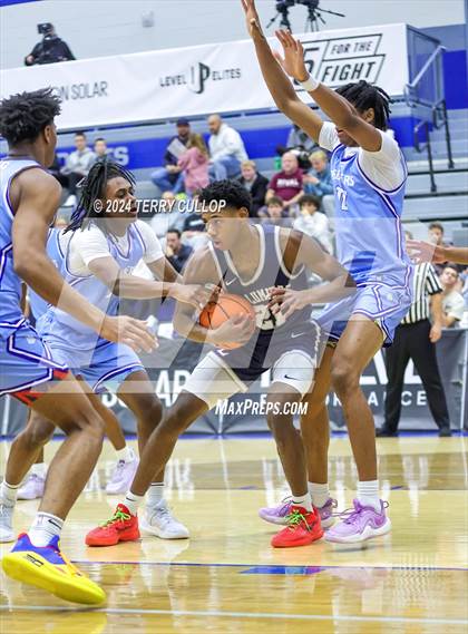 Thumbnail 3 in IMG Academy vs. LA Lumiere (5 for the Fight National Hoopfest) photogallery.