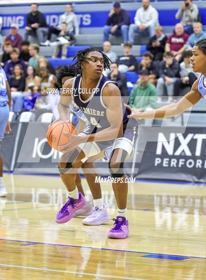 Thumbnail 3 in IMG Academy vs. LA Lumiere (5 for the Fight National Hoopfest) photogallery.