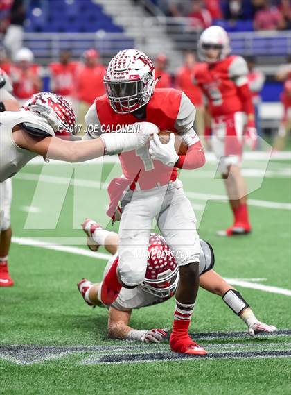 Thumbnail 2 in Salado Vs Bellville (District 4A Div II Round Three) photogallery.