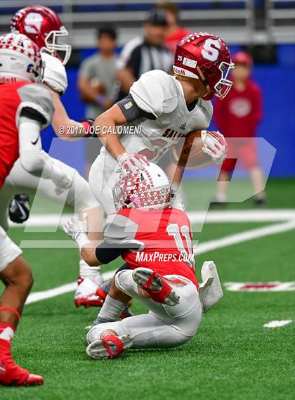 Thumbnail 3 in Salado Vs Bellville (District 4A Div II Round Three) photogallery.