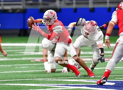 Thumbnail 2 in Salado Vs Bellville (District 4A Div II Round Three) photogallery.