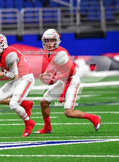 Thumbnail 2 in Salado Vs Bellville (District 4A Div II Round Three) photogallery.
