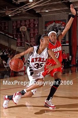 Thumbnail 1 in Redondo @ Ayala (Section Playoffs) photogallery.