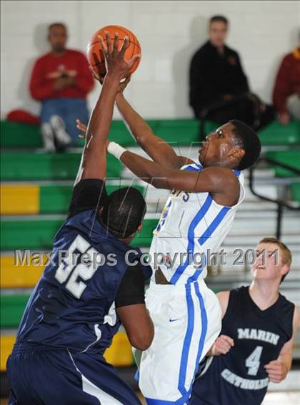Thumbnail 2 in St. Bernard vs. Marin Catholic (National Prep Classic) photogallery.