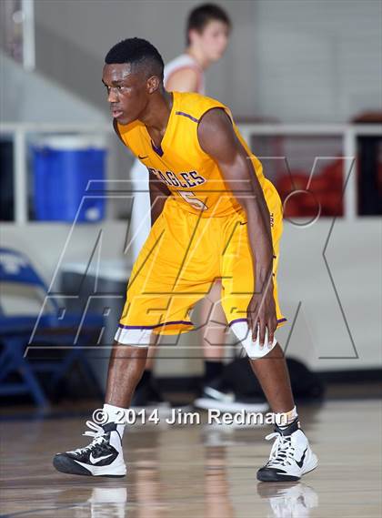 Thumbnail 2 in Duncanville vs. Richardson (McDonald's Texas Invitational) photogallery.