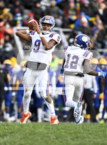 Thumbnail 1 in East St. Louis @ Crete-Monee (IHSA Class 6A Semifinal) photogallery.