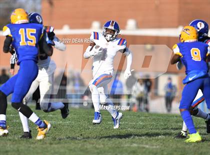 Thumbnail 3 in East St. Louis @ Crete-Monee (IHSA Class 6A Semifinal) photogallery.